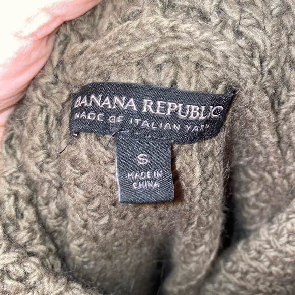 Banana Republic sweater - Picture 3 of 3